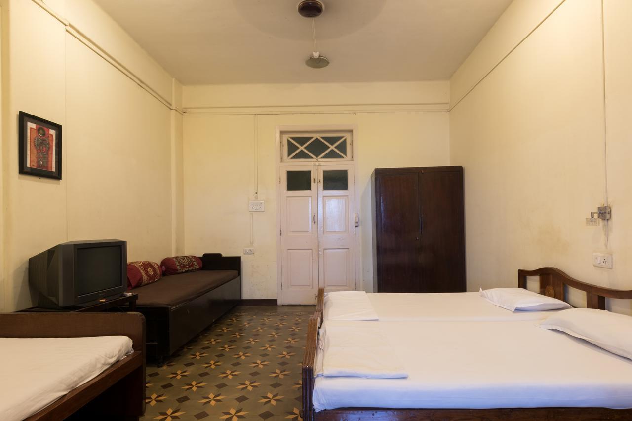 Bed And Breakfast At Colaba Mumbai Exterior foto