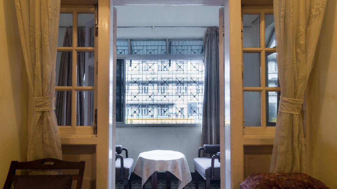 Bed And Breakfast At Colaba Mumbai Exterior foto
